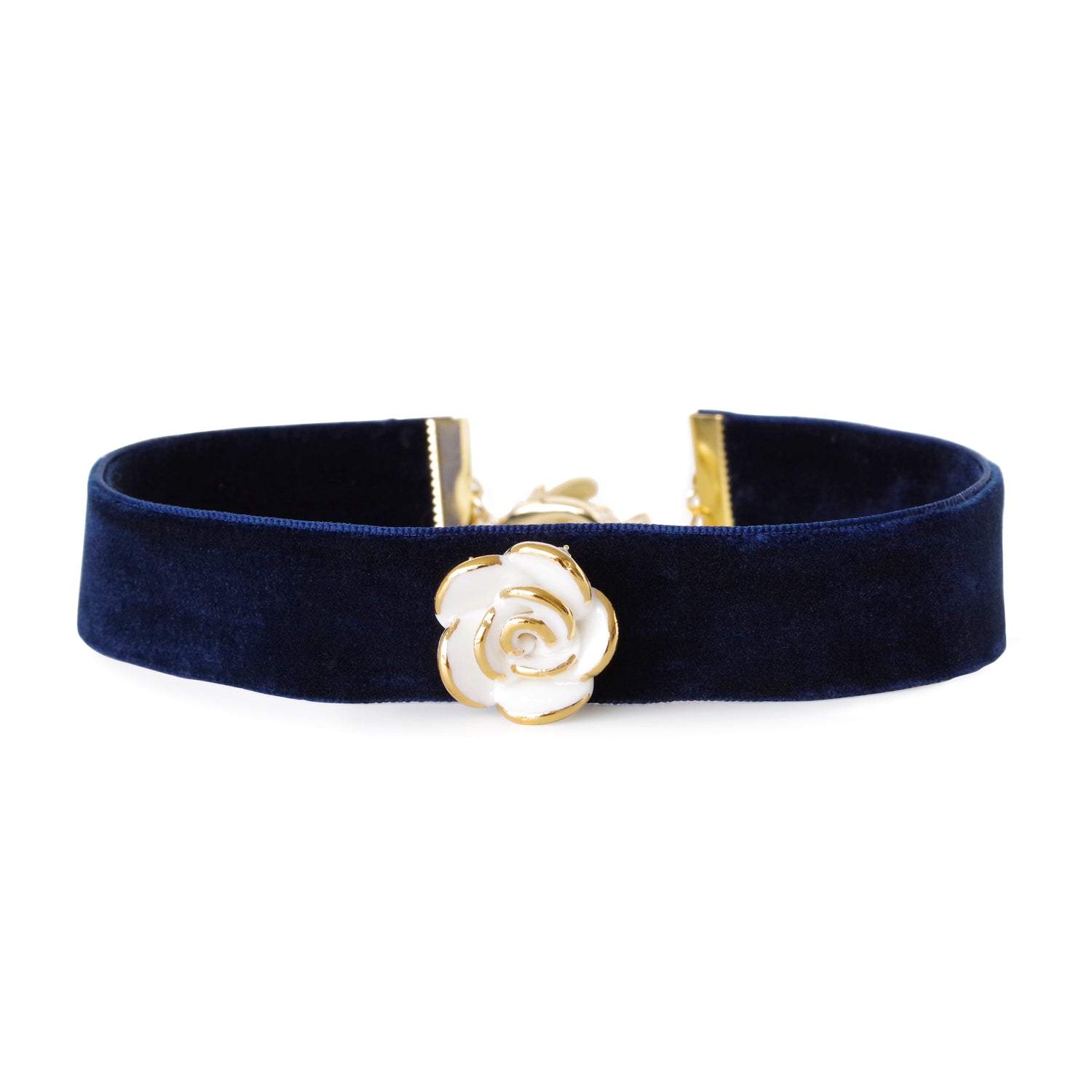 White deals velvet choker